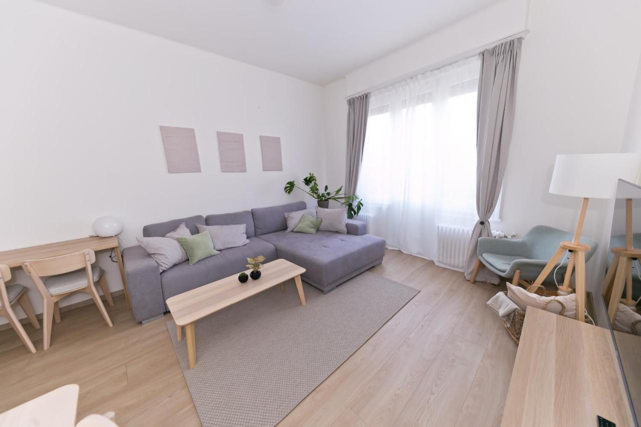 Madach Fox Apartment Budapest Eksteriør billede